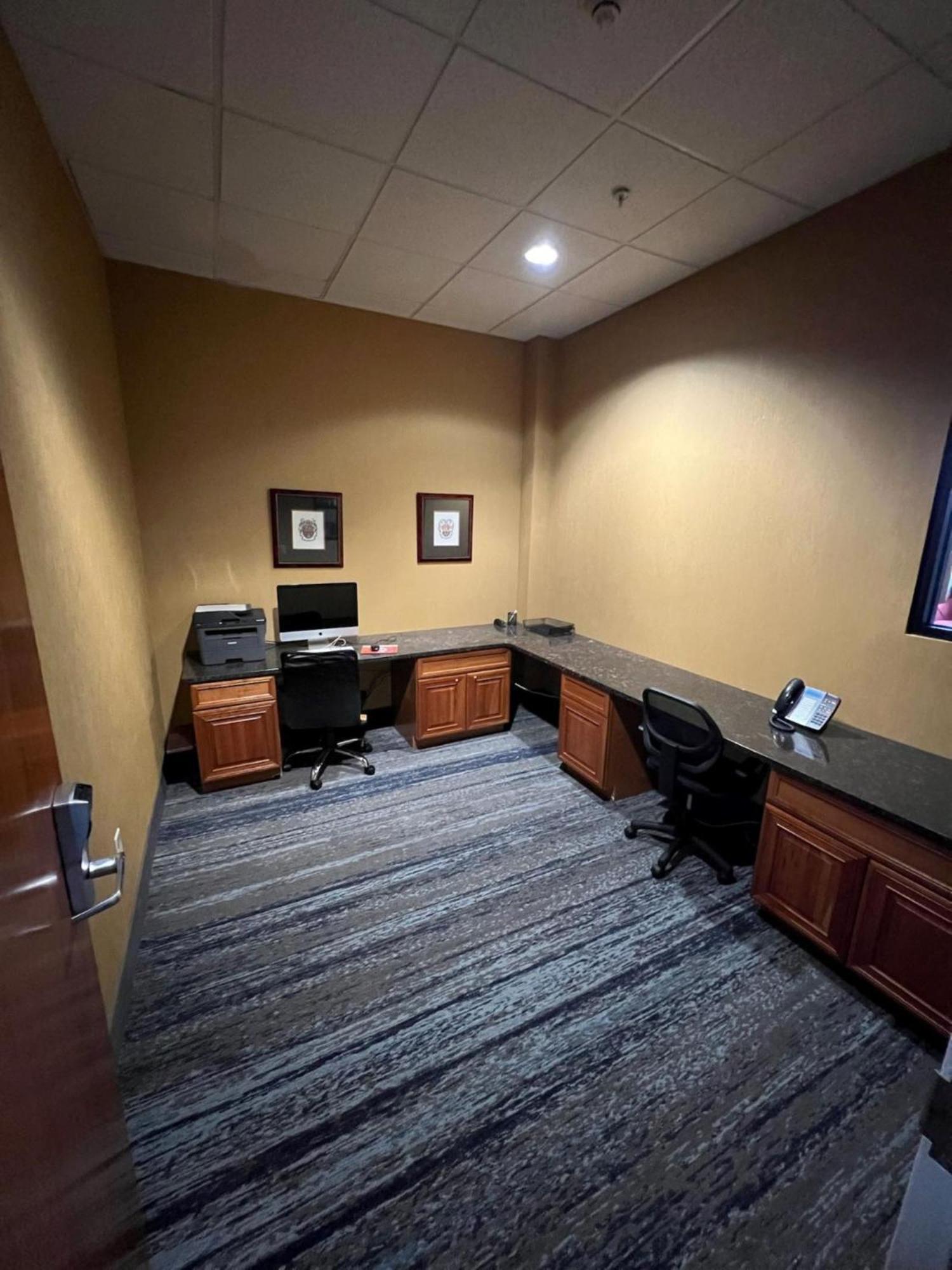 Holiday Inn Express & Suites Harrisburg West Mechanicsburg Eksteriør billede