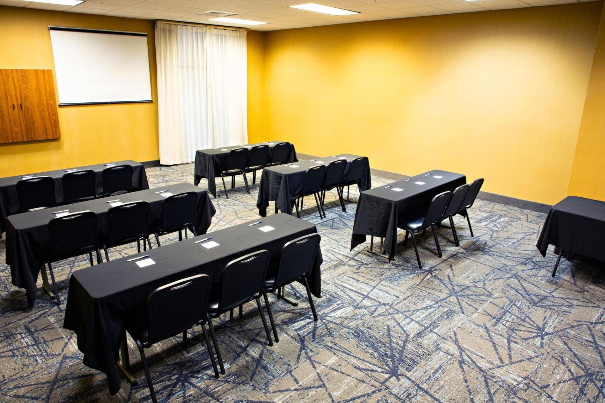 Holiday Inn Express & Suites Harrisburg West Mechanicsburg Eksteriør billede